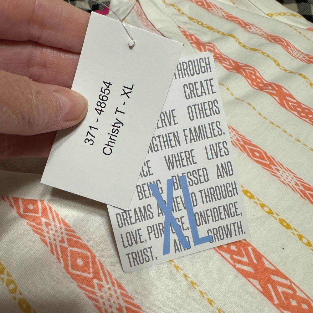 NWT, LuLaRoe Geometric Orange and Yellow Tee, XL - Picture 4 of 4